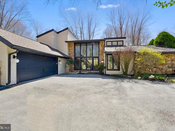 1007 Thaxten Ln, Wilmington, DE 19807