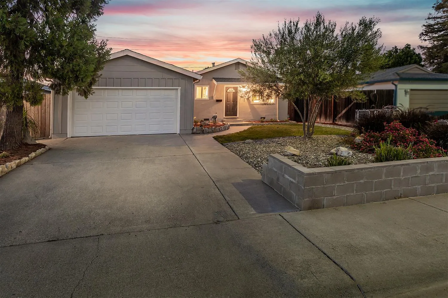 118 Coral Dr photo 1