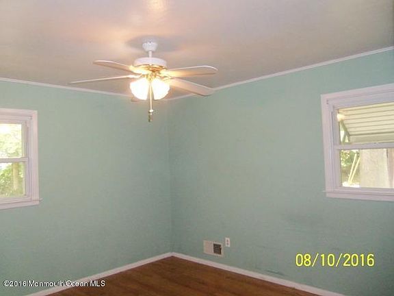 4th image of 54 N Park Ave