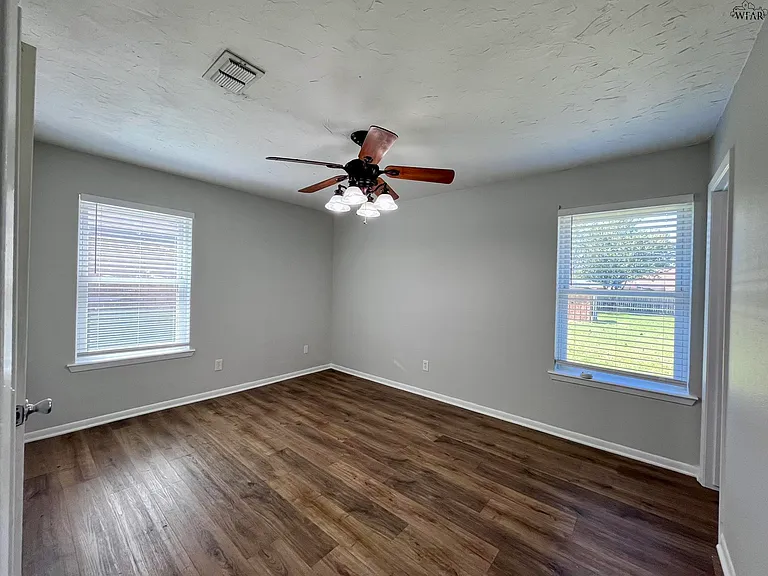 4318 Edgehill — Photo 9