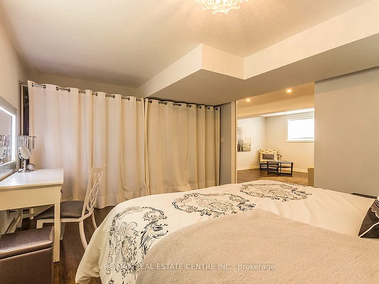 44 Lemon Grass St — Photo 31