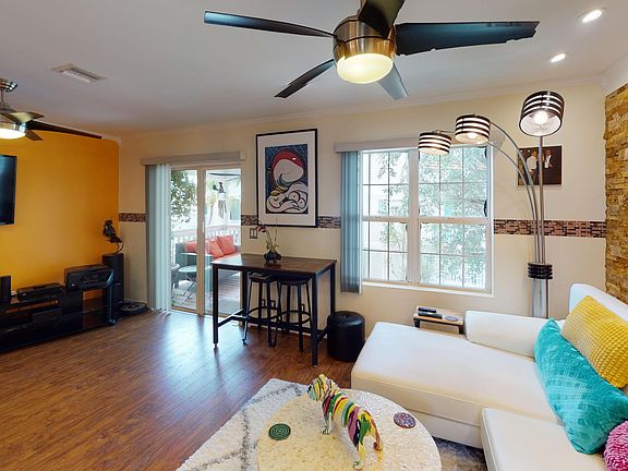 5th image of 3029 N Roosevelt Blvd APT 10