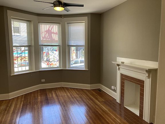 2nd image of 2849 W Medill Ave
