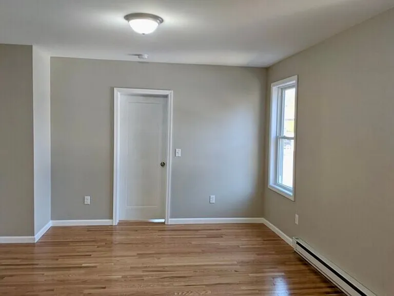 209 N Meadow St — Photo 12