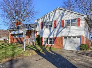 20 Briardale Rd, Dauphin, PA 17018