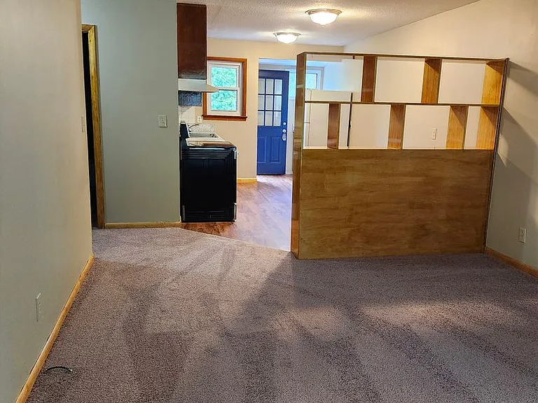 1219 John Ross Rd — Photo 4