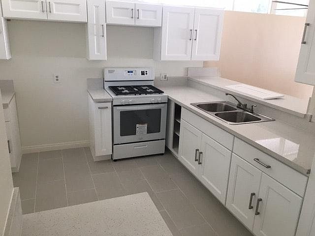 1st image of 1115 Gravelia St