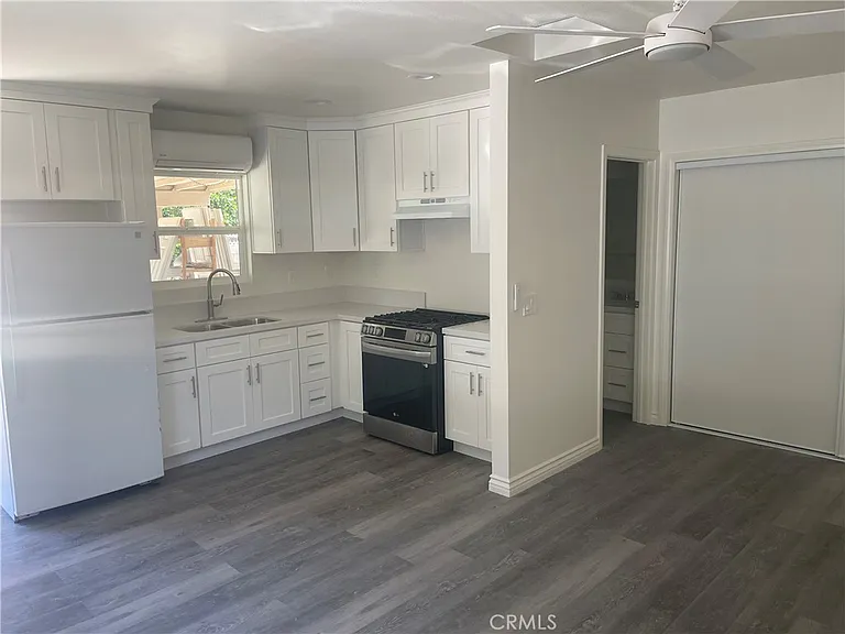 823 W Courtland Dr — Photo 7