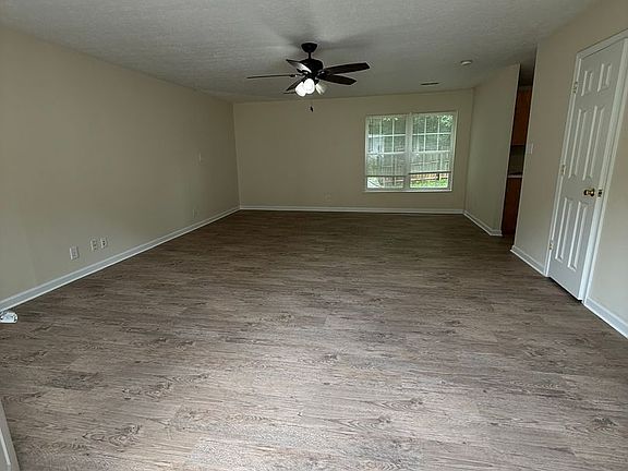 2nd image of 712 Gracewood Way