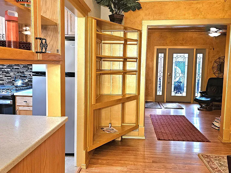 744 N 2nd St — Photo 24