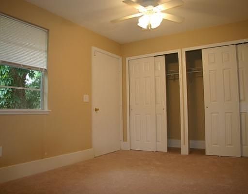 3rd image of 537 W Winter Park St