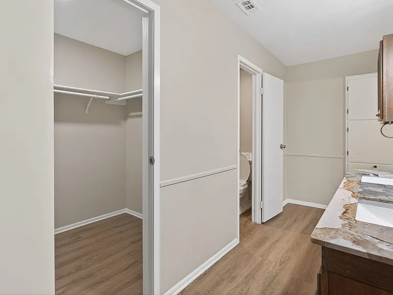 4202 Indian Creek Ct — Photo 24