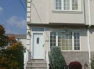 688 Bloomingdale Rd, Staten Island, NY 10309