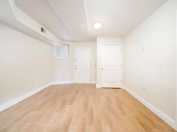 149 Webster Avenue image 23 of 31