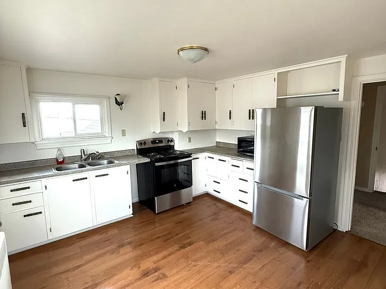 710 N Jackson St #1/2 — Photo 4