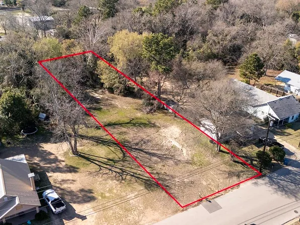 825 N Prairieville St, Athens, TX 75751