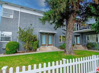 100 N Kings Rd, Los Angeles, CA 90048