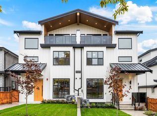 3065 Charles St #1, Vancouver, BC V5K 3B6