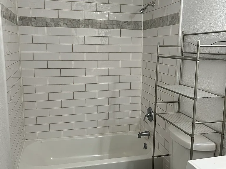 Woodland Dr — Photo 6