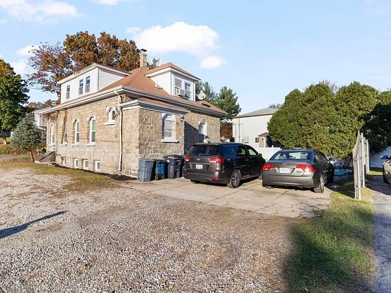25 Kiley St #2 — Photo 3
