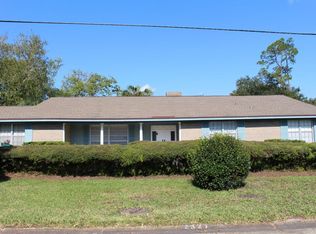 2327 Miller Oaks Dr N, Jacksonville, FL 32217