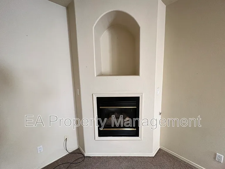 10316 Gutierrez Rd NE — Photo 17