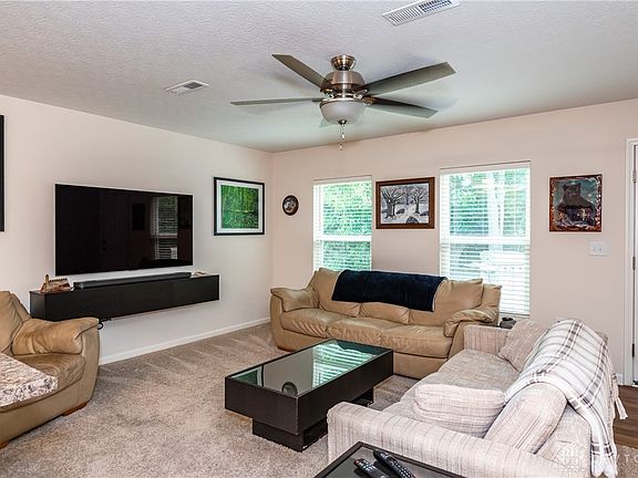 5th image of 219 Riesling Dr