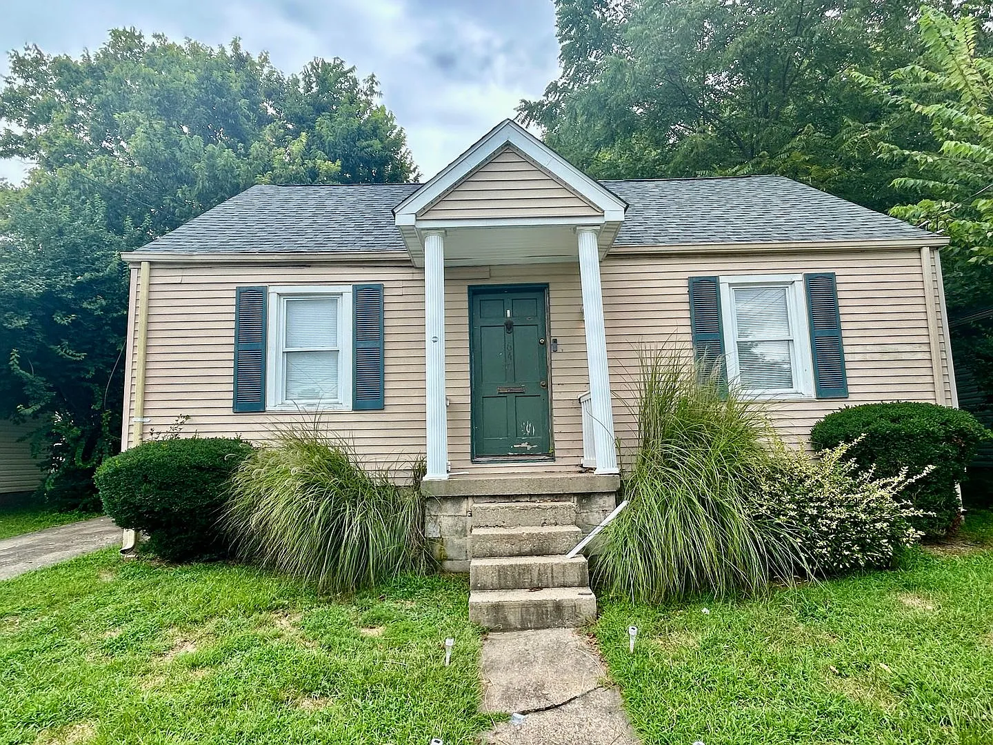 4 Bedroom / 2 Bathroom Prelease for August 2027! — Photo 1