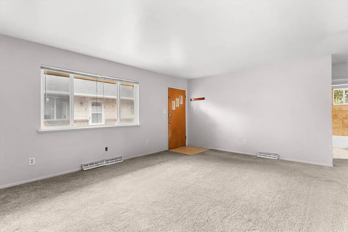 2 bed, 840 sqft, $1,425 — Photo 4