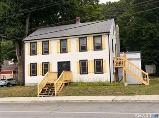36 S Main St, Putnam, CT 06260