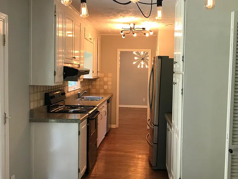 3011 Vinson Dr — Photo 20