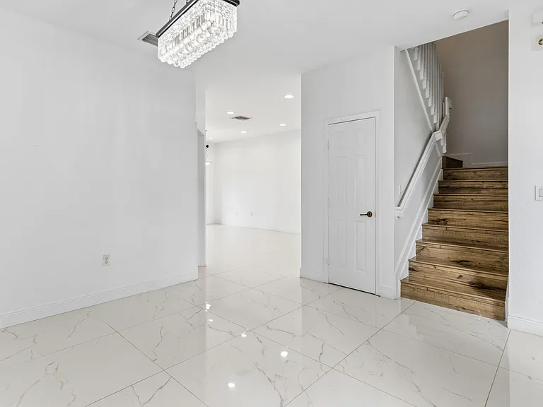 5056 SW 141st Ave — Photo 50