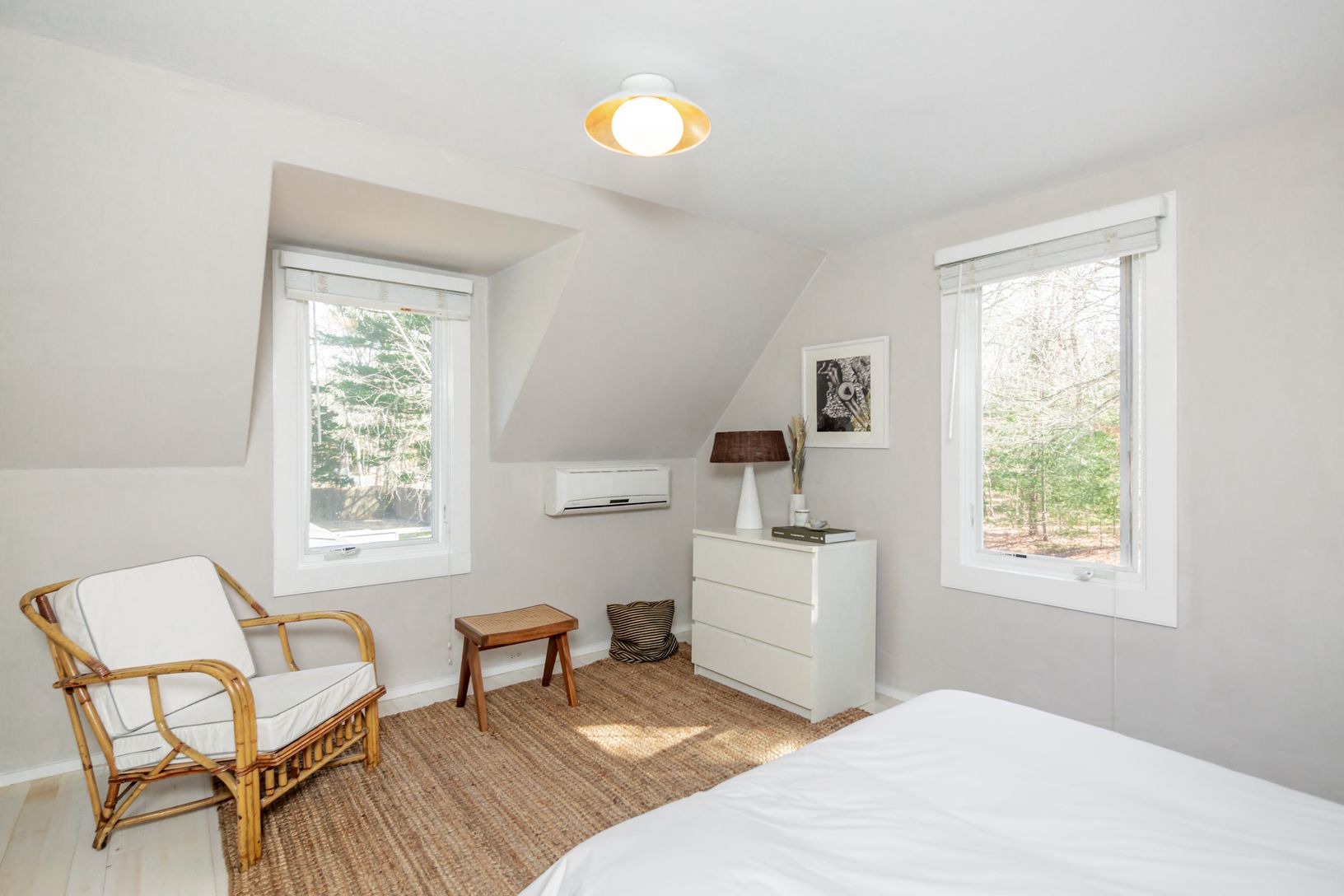  2nd fl bedroom with full bed