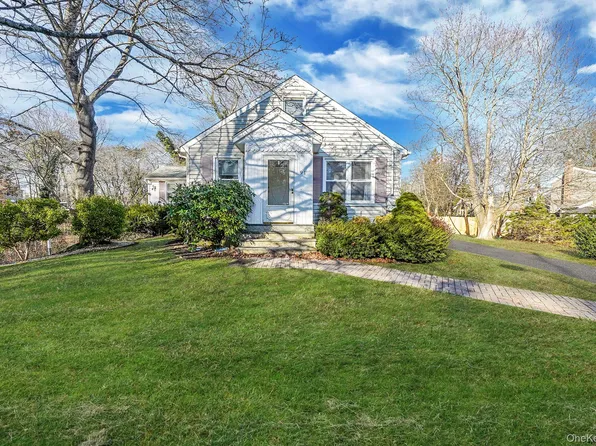91 Tower Street, Sayville, NY 11782