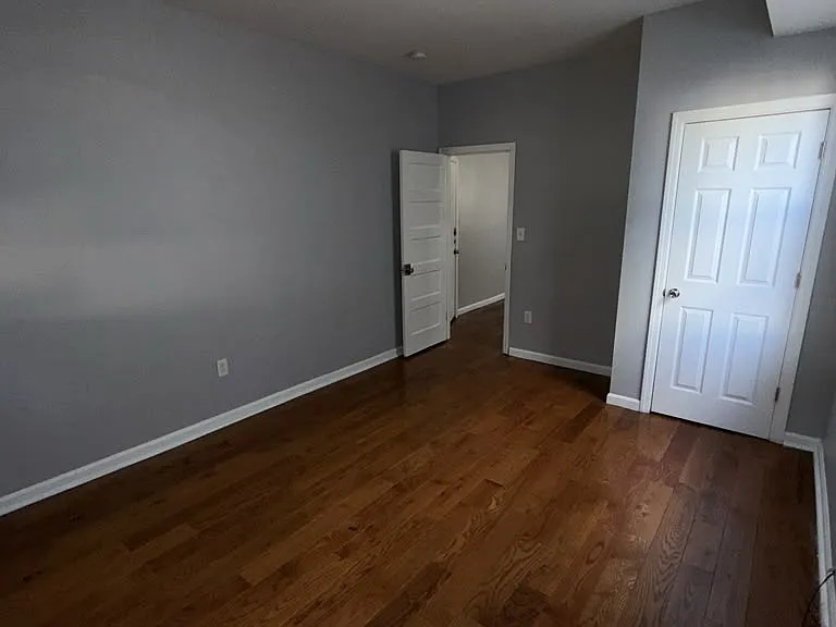 269-271 Hobson St #1L — Photo 7