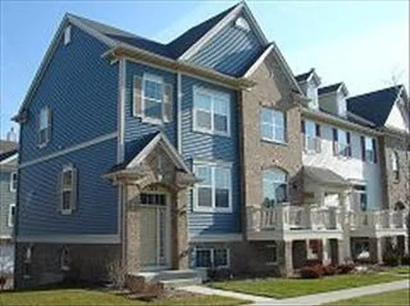 171 Shaftesbury St, Carol Stream, IL 60188