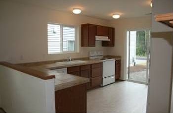 3rd image of 9022 Venn Ave SE