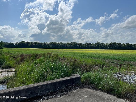 3rd image of 1355 Salt River Rd