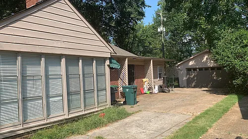 222 Patterson St Photo 1
