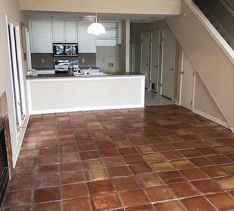 3rd image of 100 Harbor Pl Unit 301