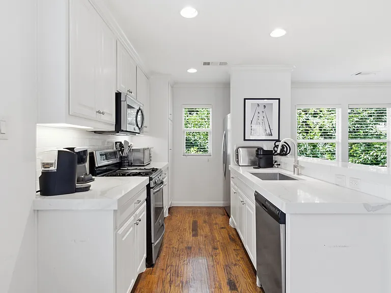 6131 Oram St #5 — Photo 6