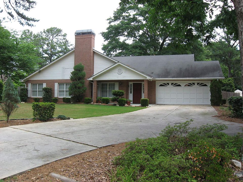 1st image of 2300 Fieldstone Dr SE