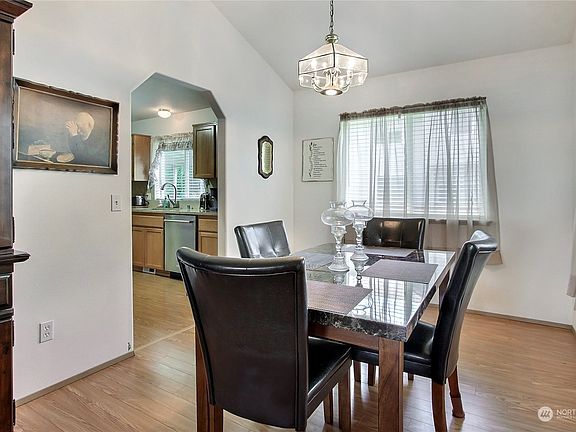 4th image of 6724 153rd Street Ct E