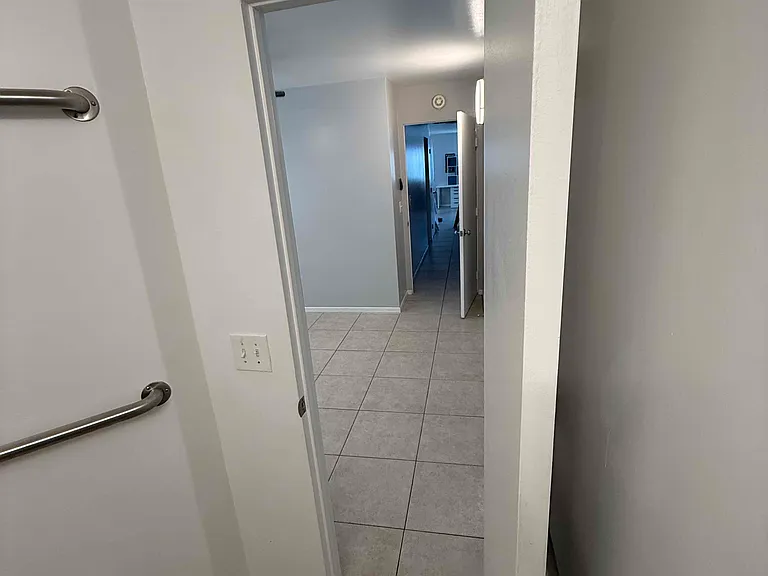 11428 Iris Ave — Photo 17