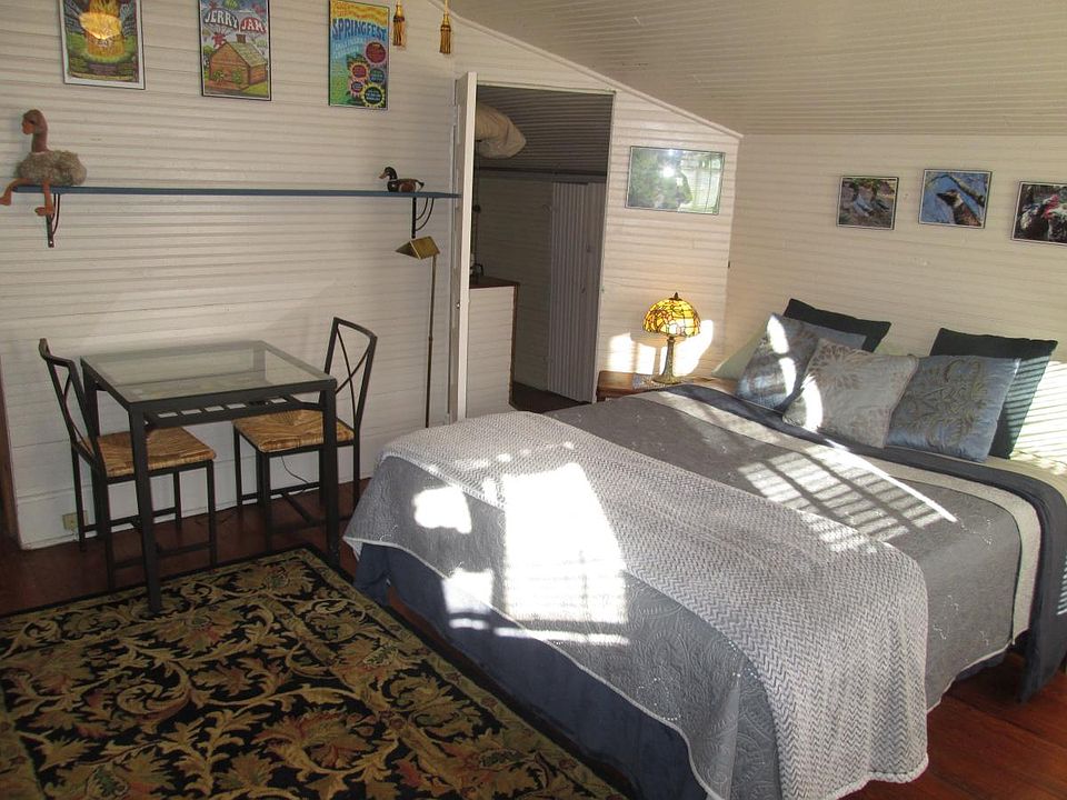 main room, dining table for two, fully furnished