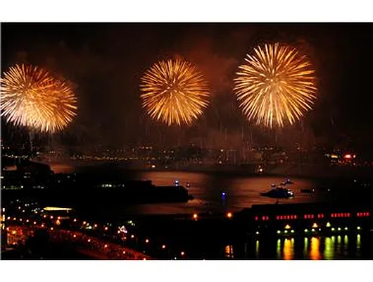 Sold by Douglas Elliman | media 17