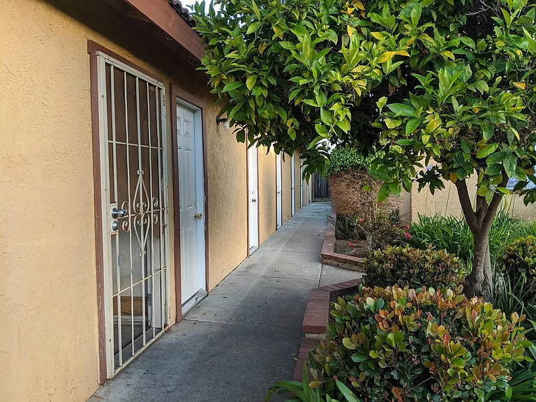 820 N Santa Fe Ave #11 — Photo 10