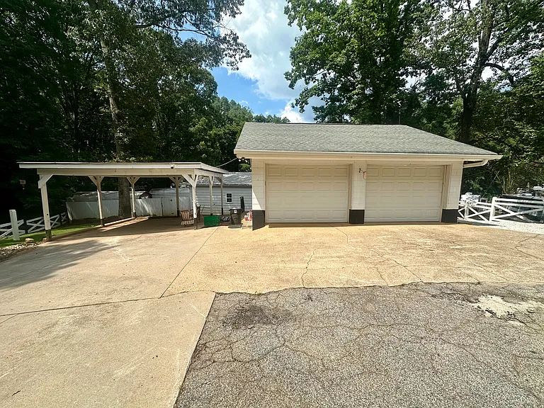 1196 Tuggle Dr — Photo 23