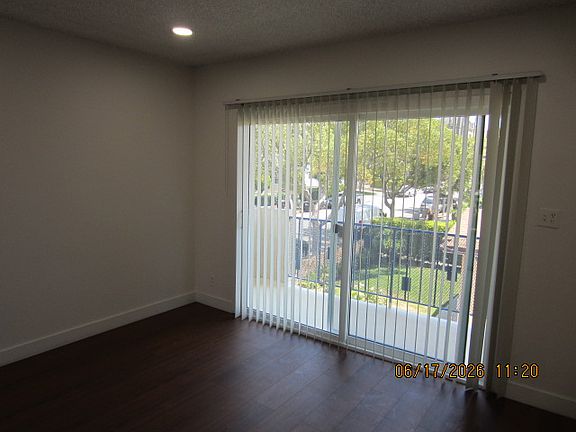 5th image of 346 W Lomita Ave