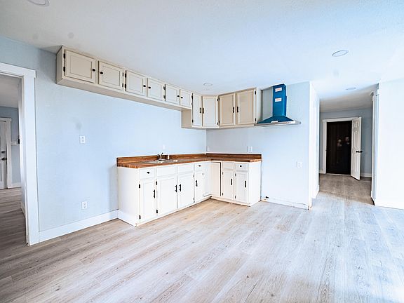 5th image of 3605 Avenue F